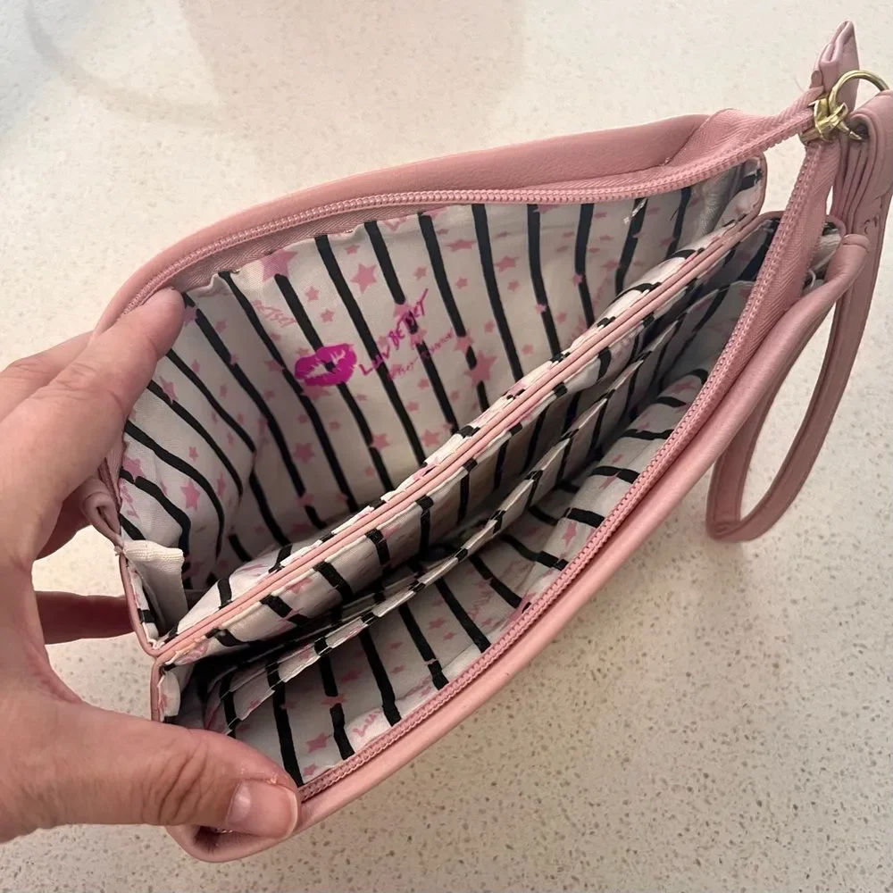 Betsey Johnson Wristlet Lemon Summer C3*